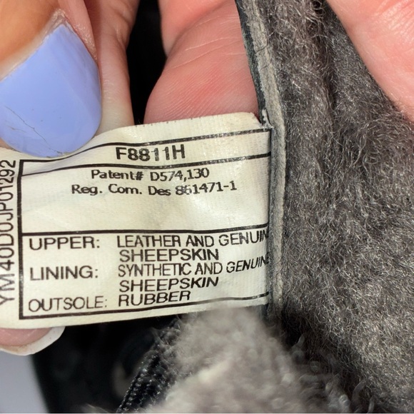 UGG Australia Adirondack II Waterproof Boots Black Gray Women’s Size 8 - Picture 14 of 16